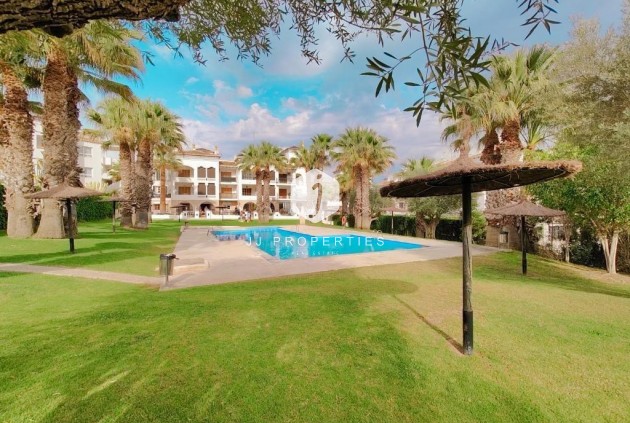 Appartement / flat - Tweedehands - Orihuela Costa -
                Villamartín