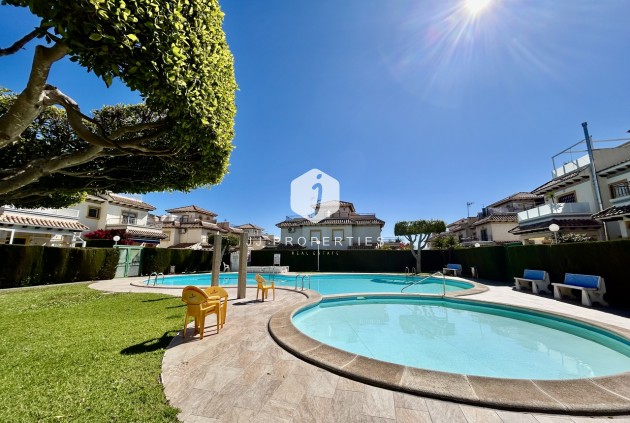 Appartement / flat - Tweedehands - Punta Prima -
                Costa Blanca