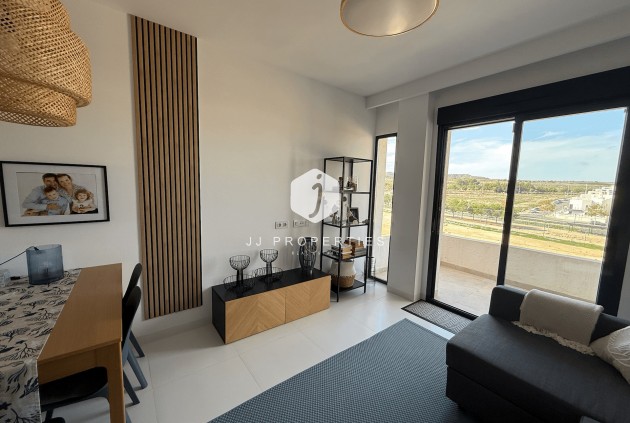 Appartement / flat - Tweedehands - San Miguel de Salinas -
                Inland