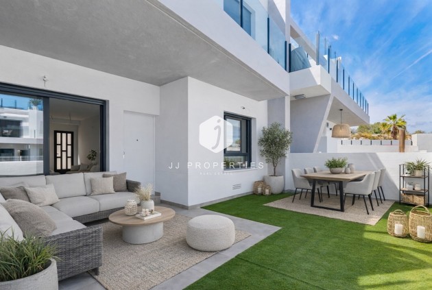 Appartement / flat - Tweedehands - San Miguel de Salinas -
                Inland