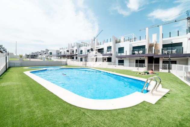 Appartement / flat - Tweedehands - San Miguel de Salinas -
                Inland