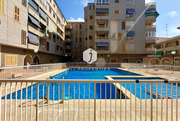 Appartement / flat - Tweedehands - Torrevieja -
                Acequion