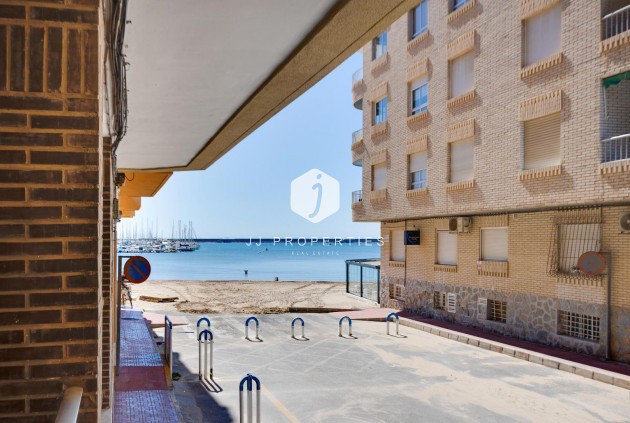 Appartement / flat - Tweedehands - Torrevieja -
                Acequion