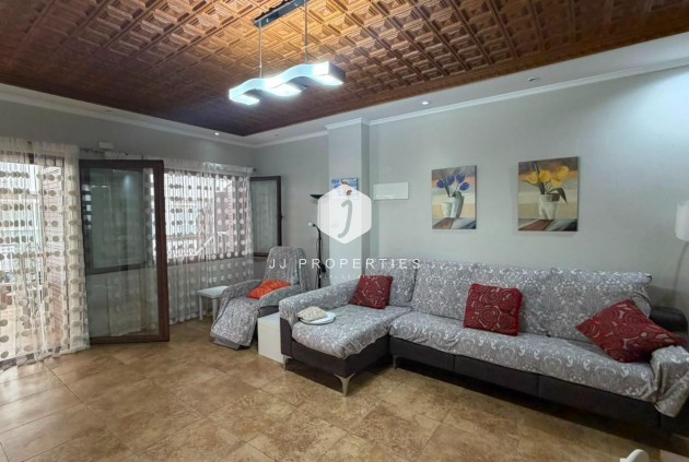 Appartement / flat - Tweedehands - Torrevieja -
                Acequion