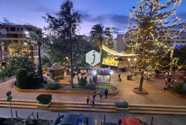 Appartement / flat - Tweedehands -
            Torrevieja - C-15276