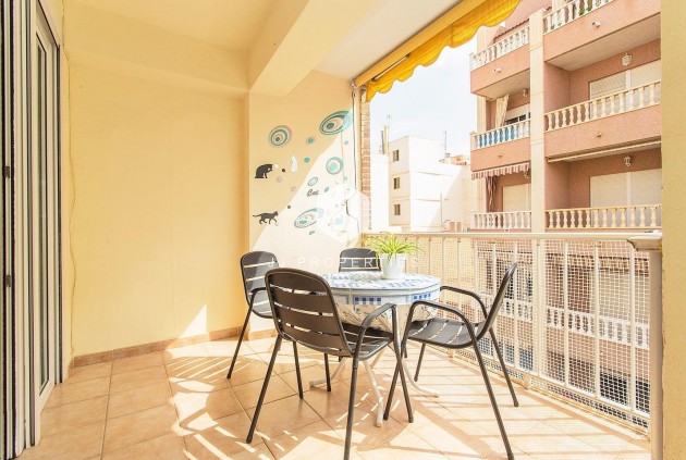 Appartement / flat - Tweedehands -
            Torrevieja - C-81906