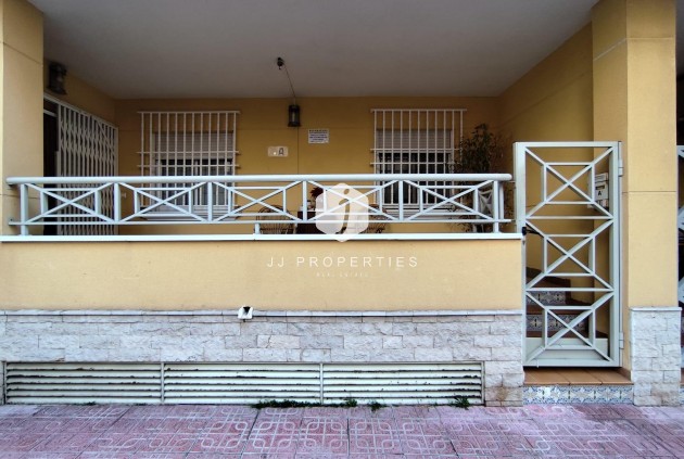 Appartement / flat - Tweedehands -
            Torrevieja - C-98421