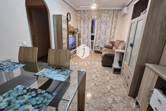 Appartement / flat - Tweedehands - Torrevieja -
                Centro