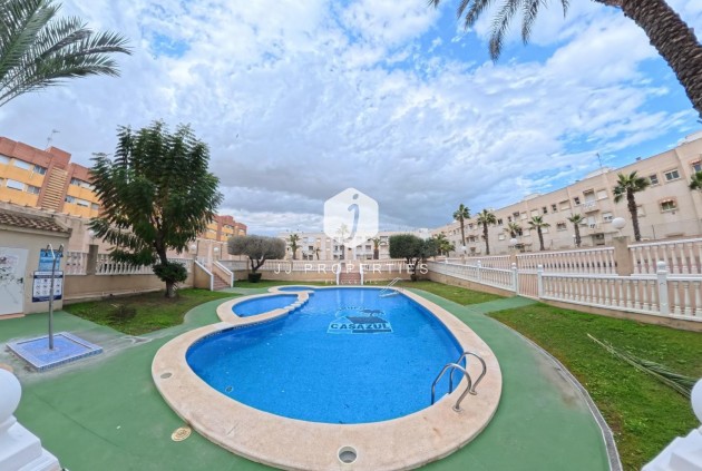 Appartement / flat - Tweedehands - Torrevieja -
                Centro