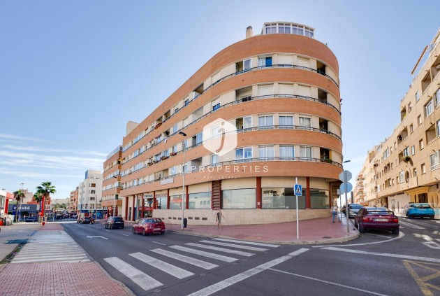 Appartement / flat - Tweedehands - Torrevieja -
                Centro