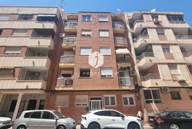 Appartement / flat - Tweedehands - Torrevieja -
                Centro