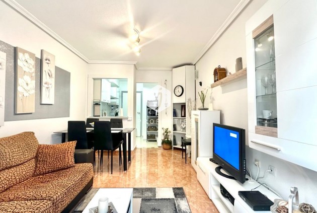 Appartement / flat - Tweedehands - Torrevieja -
                Estacion de autobuses