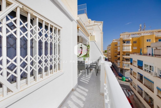 Appartement / flat - Tweedehands - Torrevieja -
                Estacion de autobuses