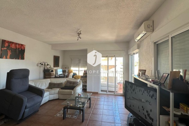 Appartement / flat - Tweedehands - Torrevieja -
                Estacion de autobuses