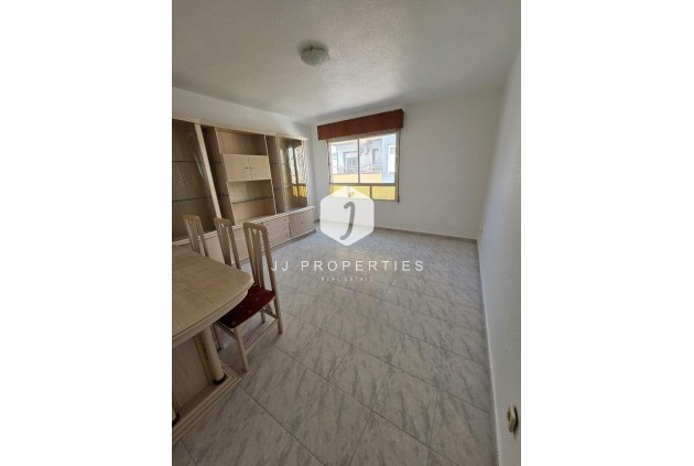 Appartement / flat - Tweedehands - Torrevieja -
                Las Piscinas Naturales