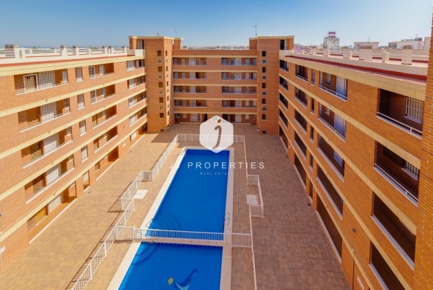 Appartement / flat - Tweedehands - Torrevieja -
                Playa de los Naufragos