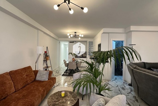 Appartement / flat - Tweedehands - Torrevieja -
                Playa del Cura