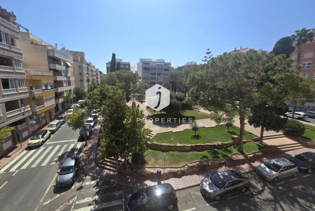 Appartement / flat - Tweedehands - Torrevieja -
                Playa del Cura