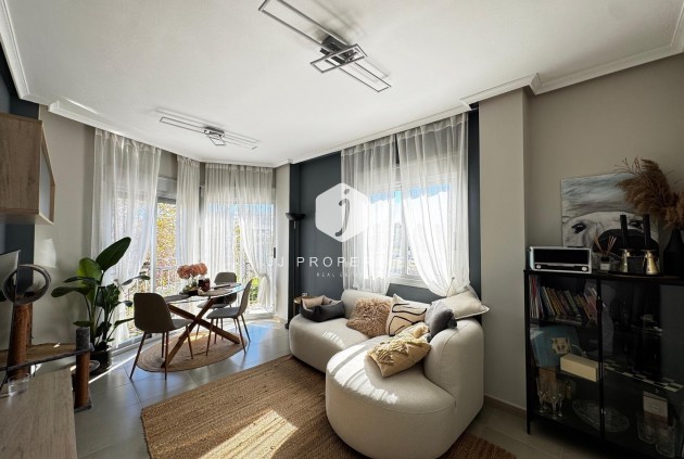 Appartement / flat - Tweedehands - Torrevieja -
                Playa del Cura
