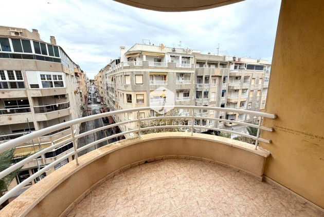 Appartement / flat - Tweedehands - Torrevieja -
                Torrevieja