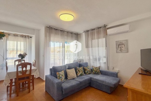 Ático - Segunda mano - Torrevieja -
                Habaneras