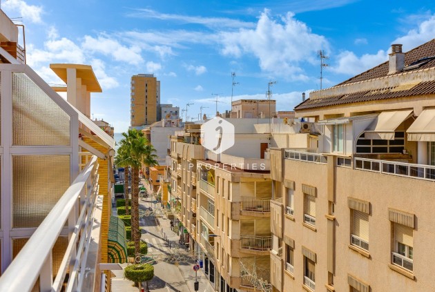 Ático - Segunda mano - Torrevieja -
                Paseo maritimo