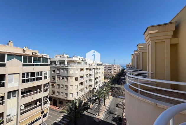 Ático - Segunda mano - Torrevieja -
                Playa del Cura