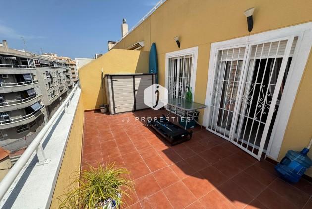 Attique - D'occasion -
            Torrevieja - C-53189