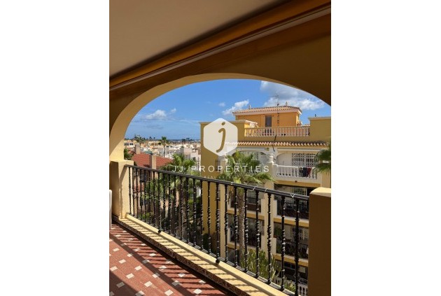 Attique - D'occasion -
            Torrevieja - C-56776