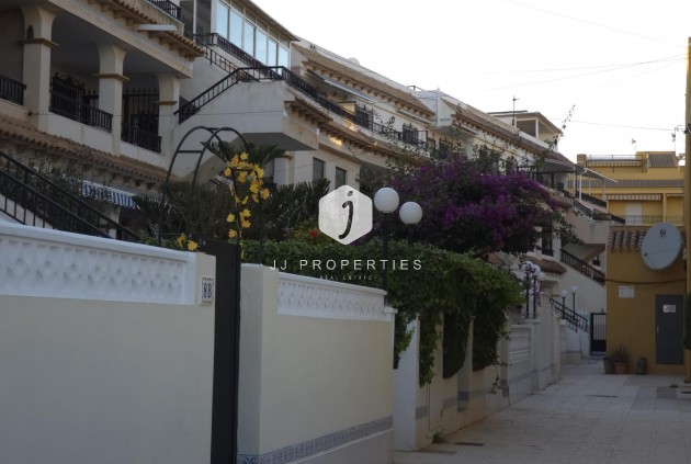 Attique - D'occasion -
            Torrevieja - C-65887