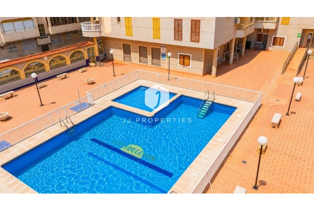 Attique - D'occasion - Torrevieja -
                Costa Blanca