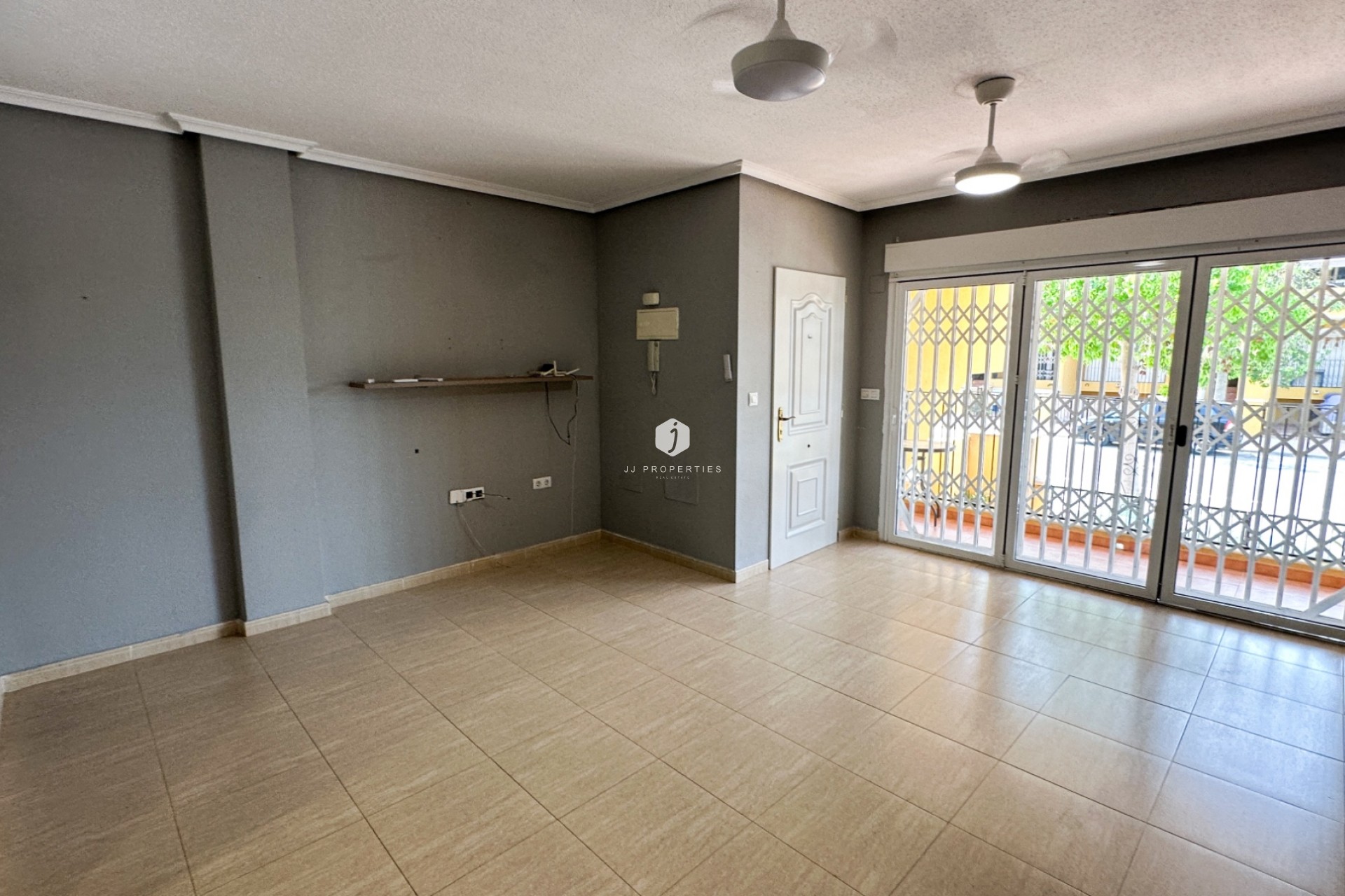 Aus zweiter Hand - Bungalow -
Daya Nueva - Costa Blanca
