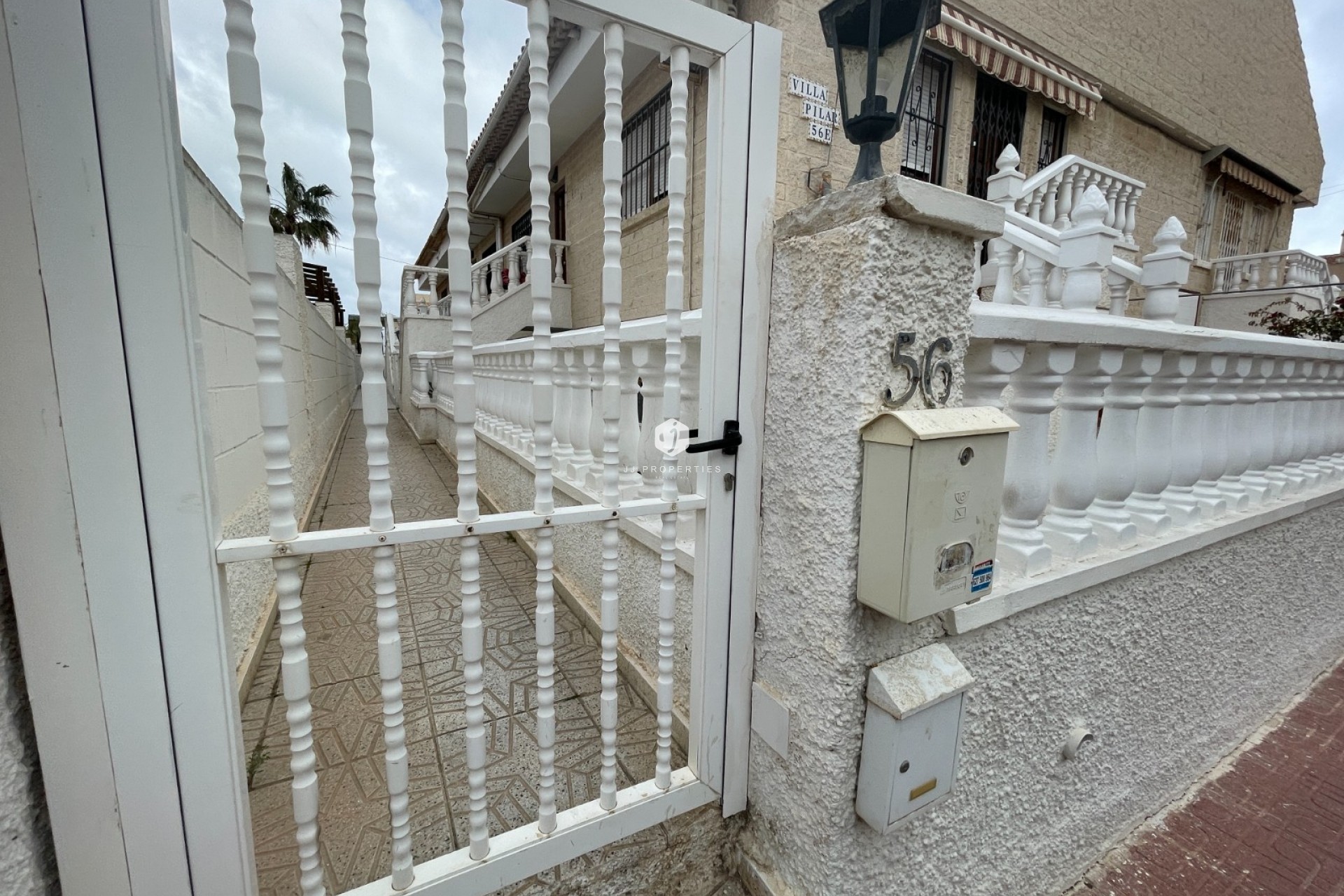 Aus zweiter Hand - Bungalow -
La Mata - Costa Blanca