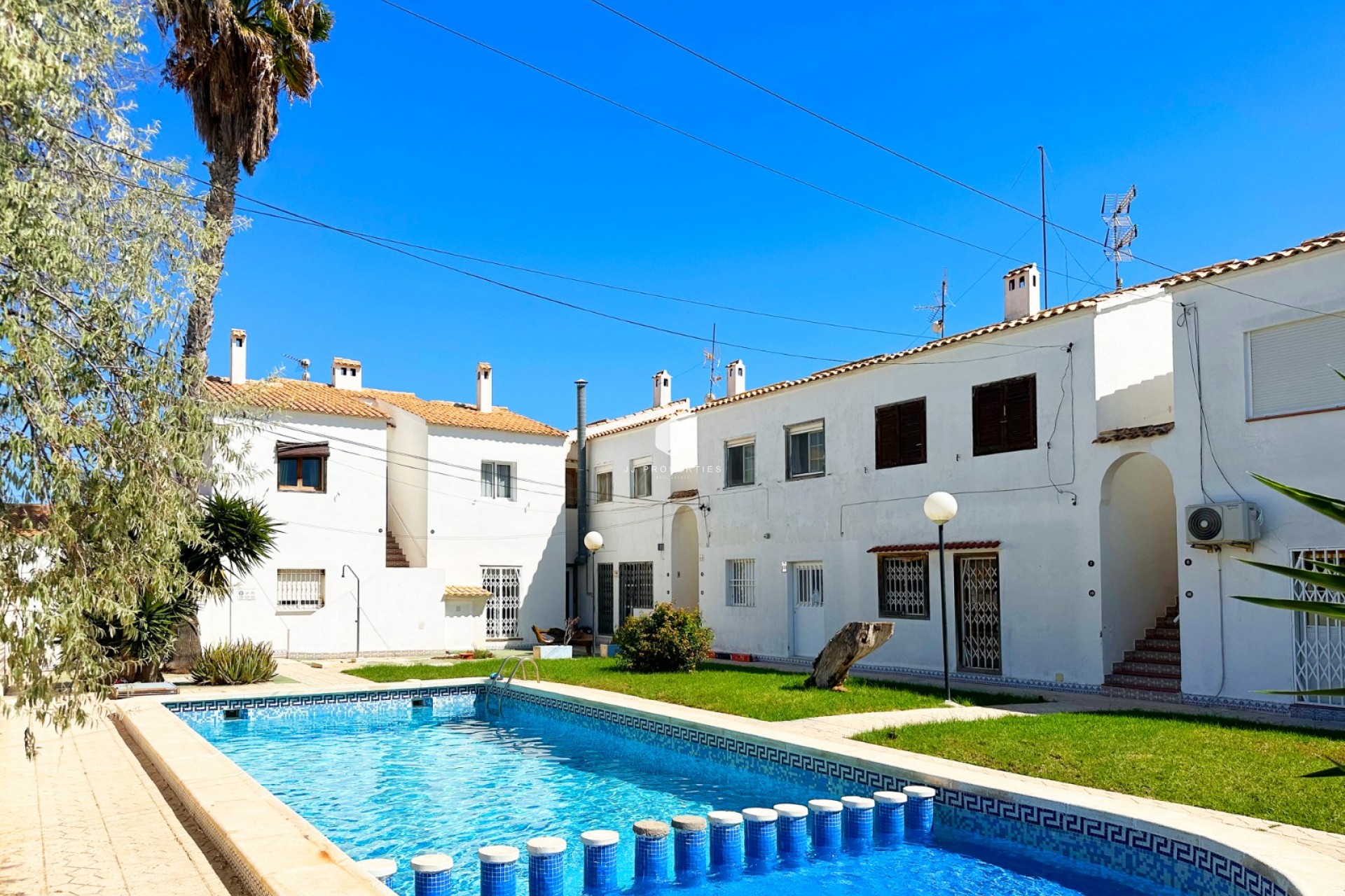 Aus zweiter Hand - Bungalow -
Orihuela Costa - Costa Blanca