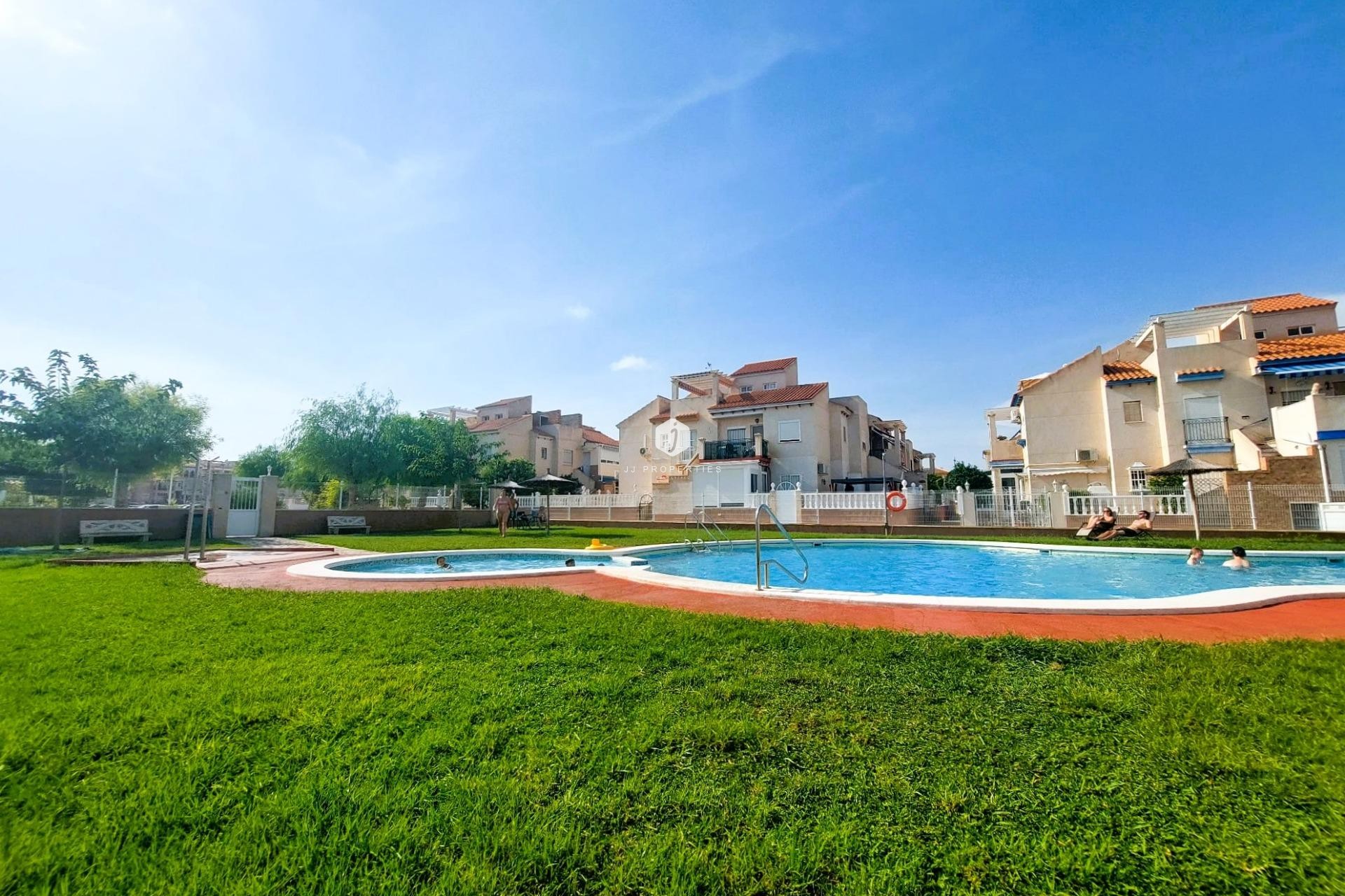 Aus zweiter Hand - Bungalow -
Orihuela Costa - Costa Blanca