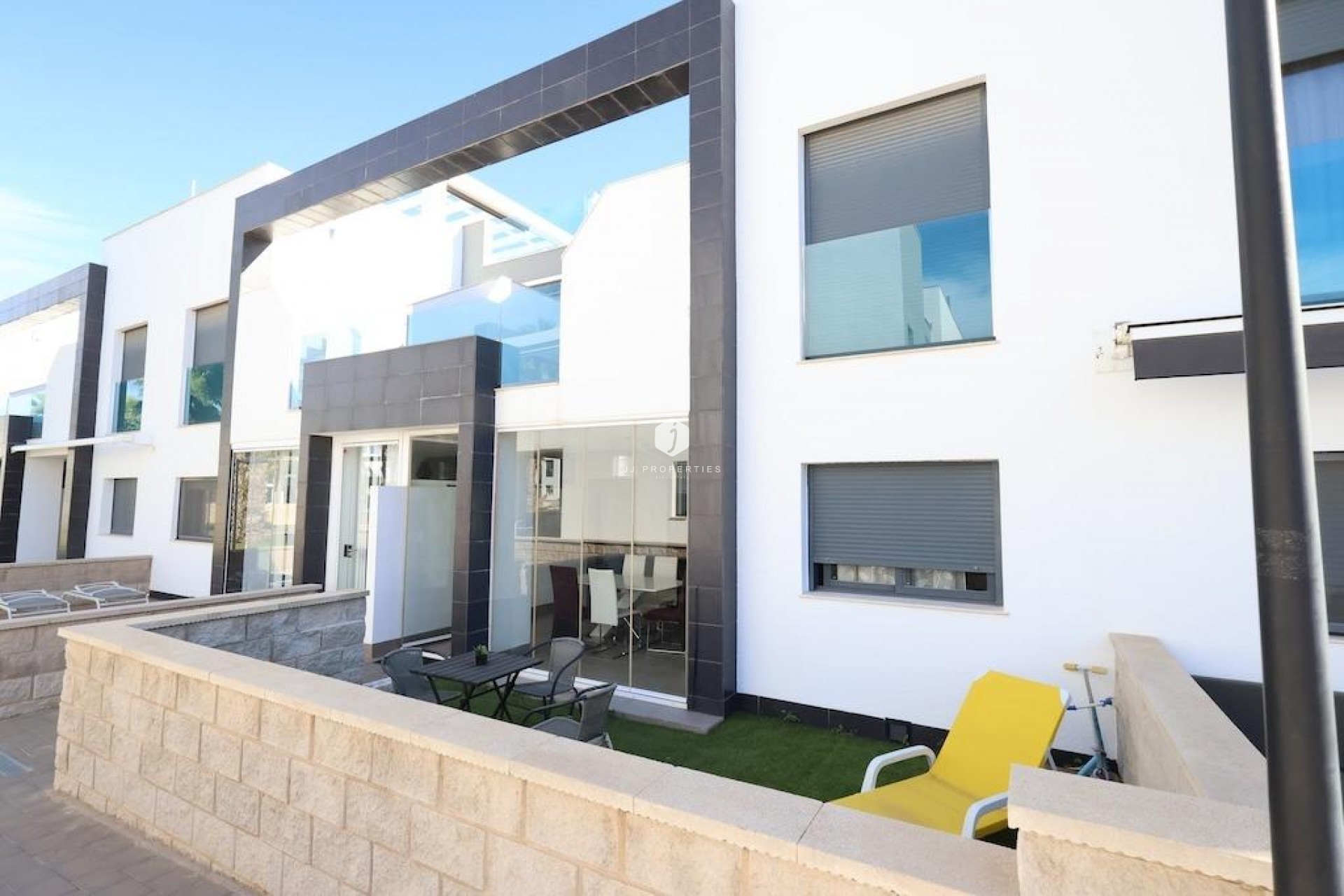 Aus zweiter Hand - Bungalow -
Orihuela Costa - Costa Blanca