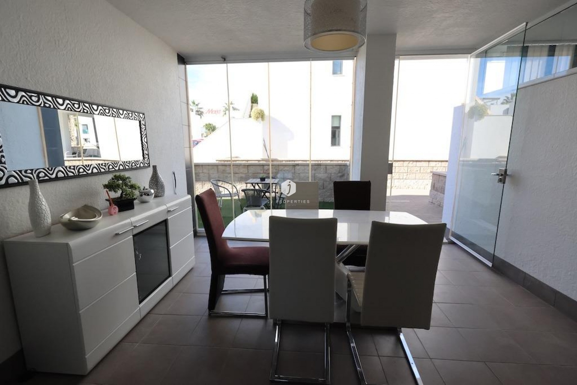 Aus zweiter Hand - Bungalow -
Orihuela Costa - Costa Blanca