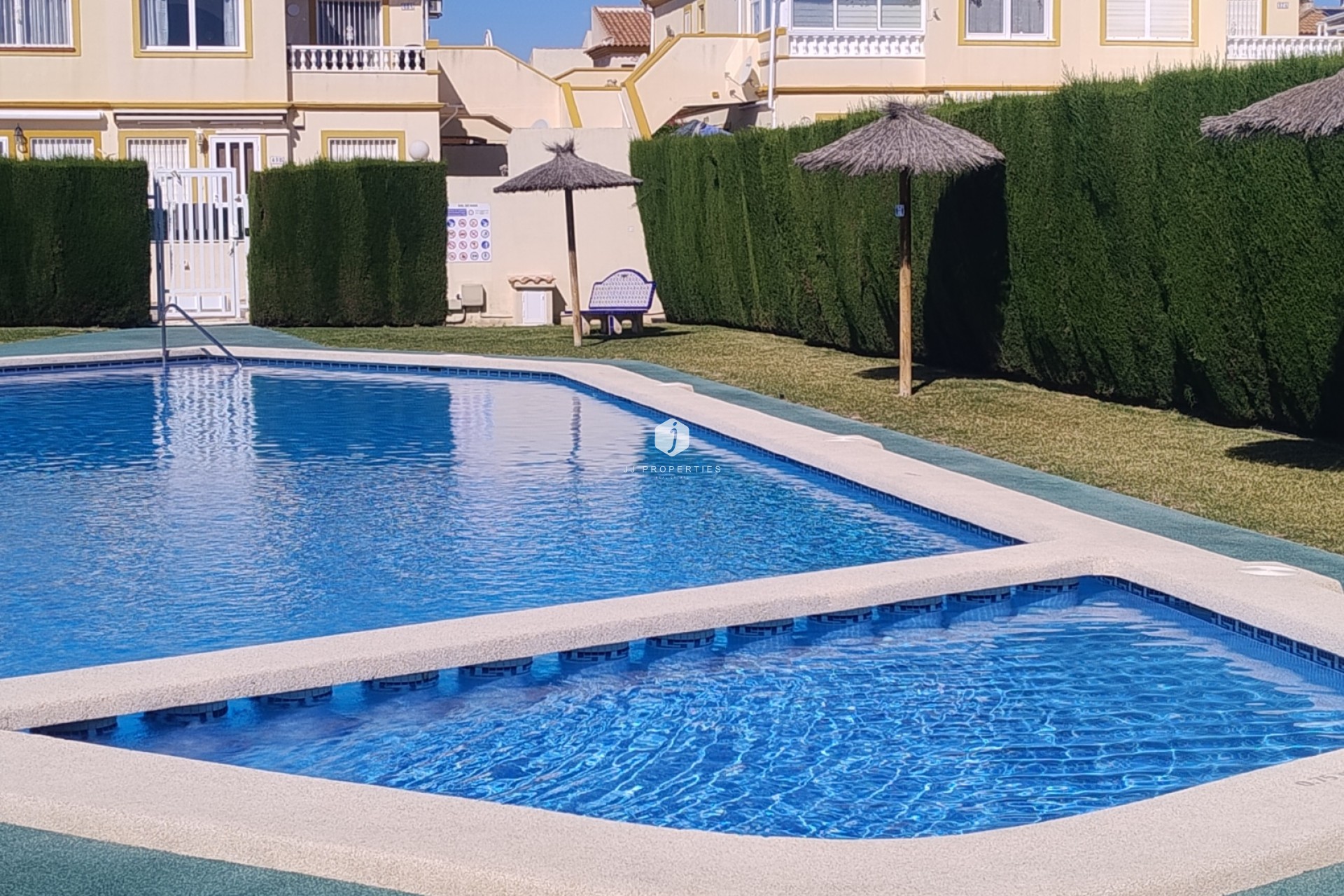 Aus zweiter Hand - Bungalow -
Orihuela Costa - Costa Blanca