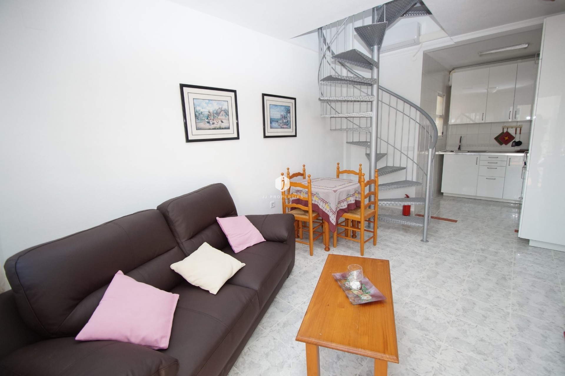 Aus zweiter Hand - Bungalow -
Orihuela Costa - Costa Blanca