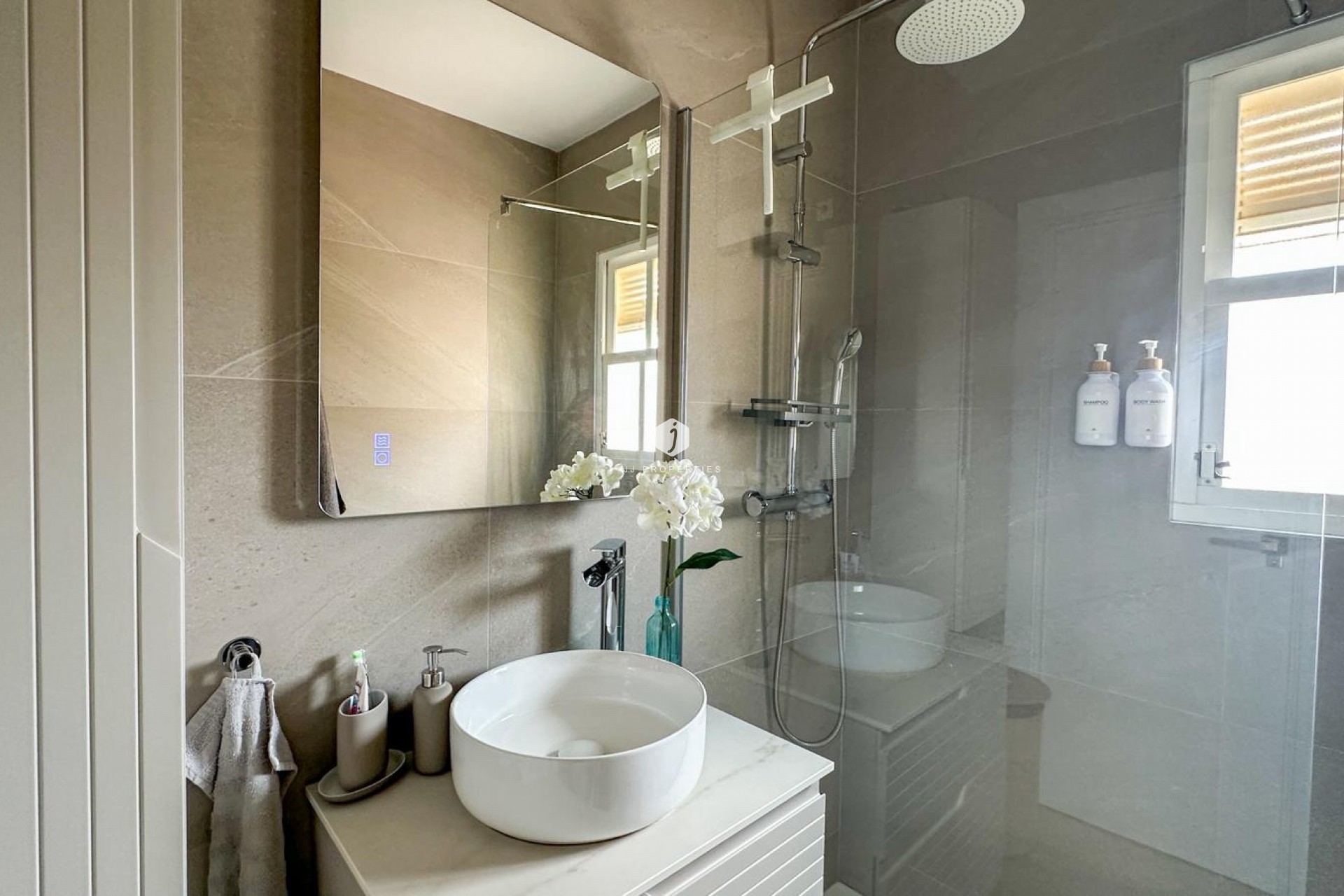 Aus zweiter Hand - Bungalow -
Orihuela Costa - Costa Blanca
