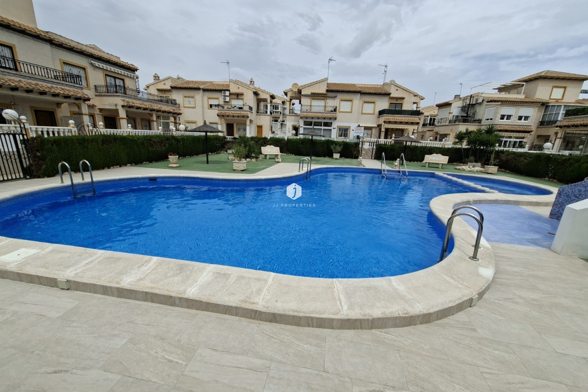 Aus zweiter Hand - Bungalow -
Orihuela Costa - Costa Blanca