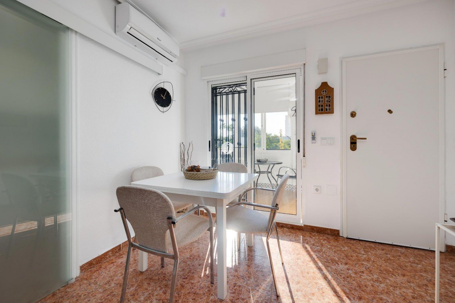 Aus zweiter Hand - Bungalow -
Orihuela Costa - Los Altos