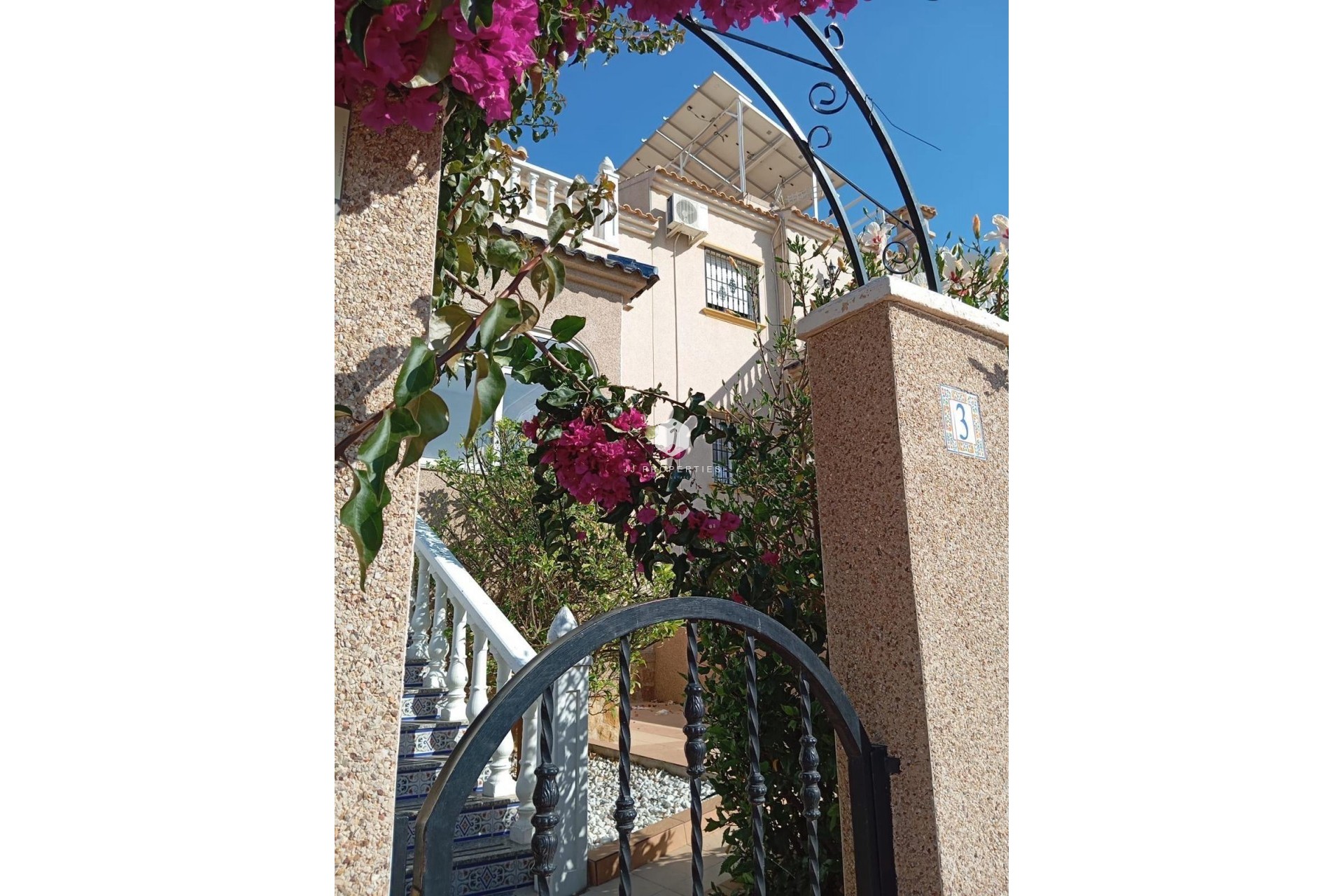 Aus zweiter Hand - Bungalow -
Orihuela Costa - PAU 26