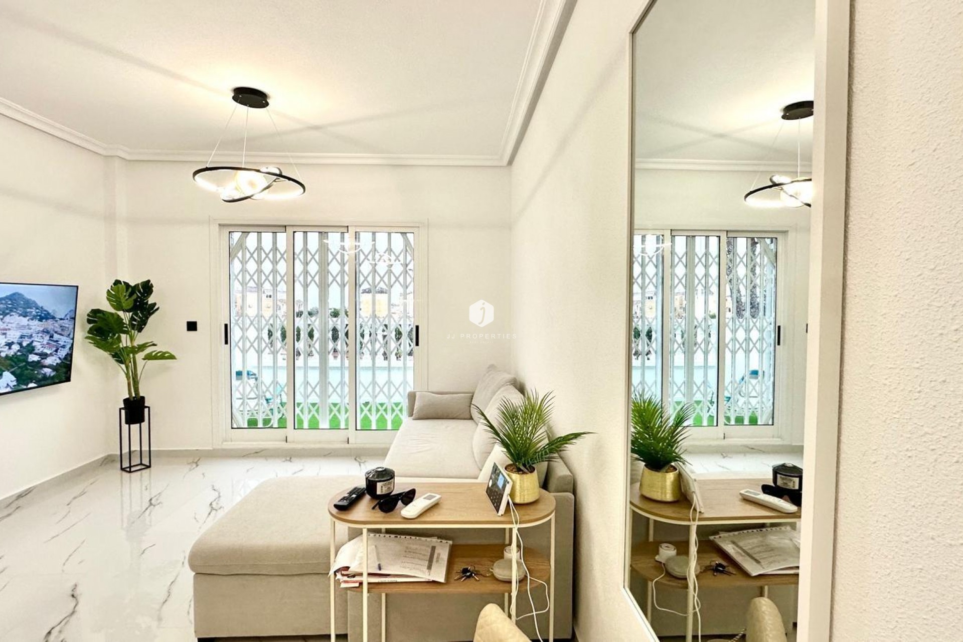 Aus zweiter Hand - Bungalow -
Orihuela Costa - Playa Flamenca Norte