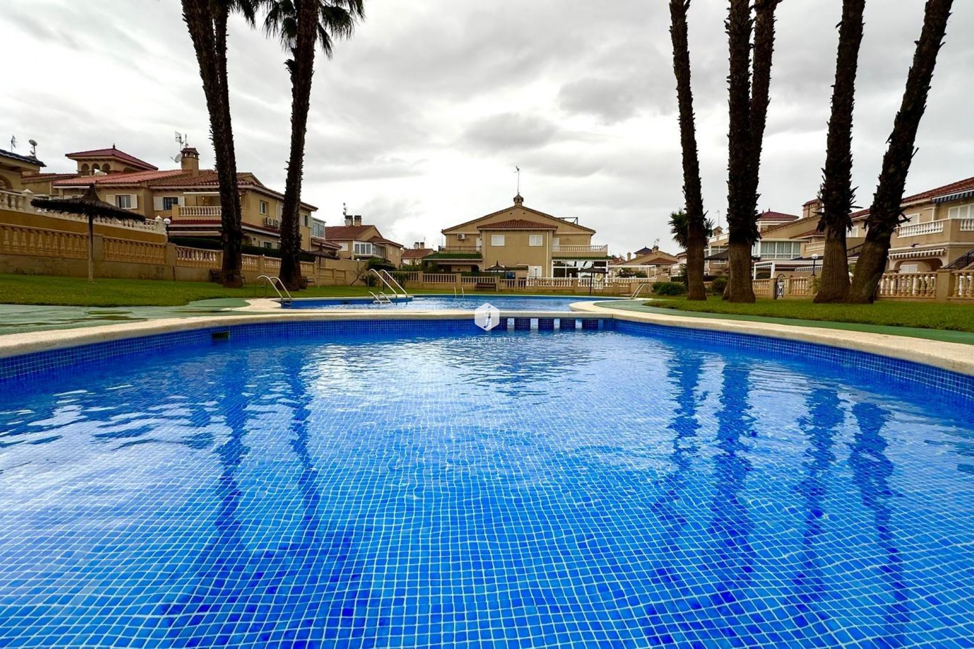 Aus zweiter Hand - Bungalow -
Orihuela Costa - Playa Flamenca Norte