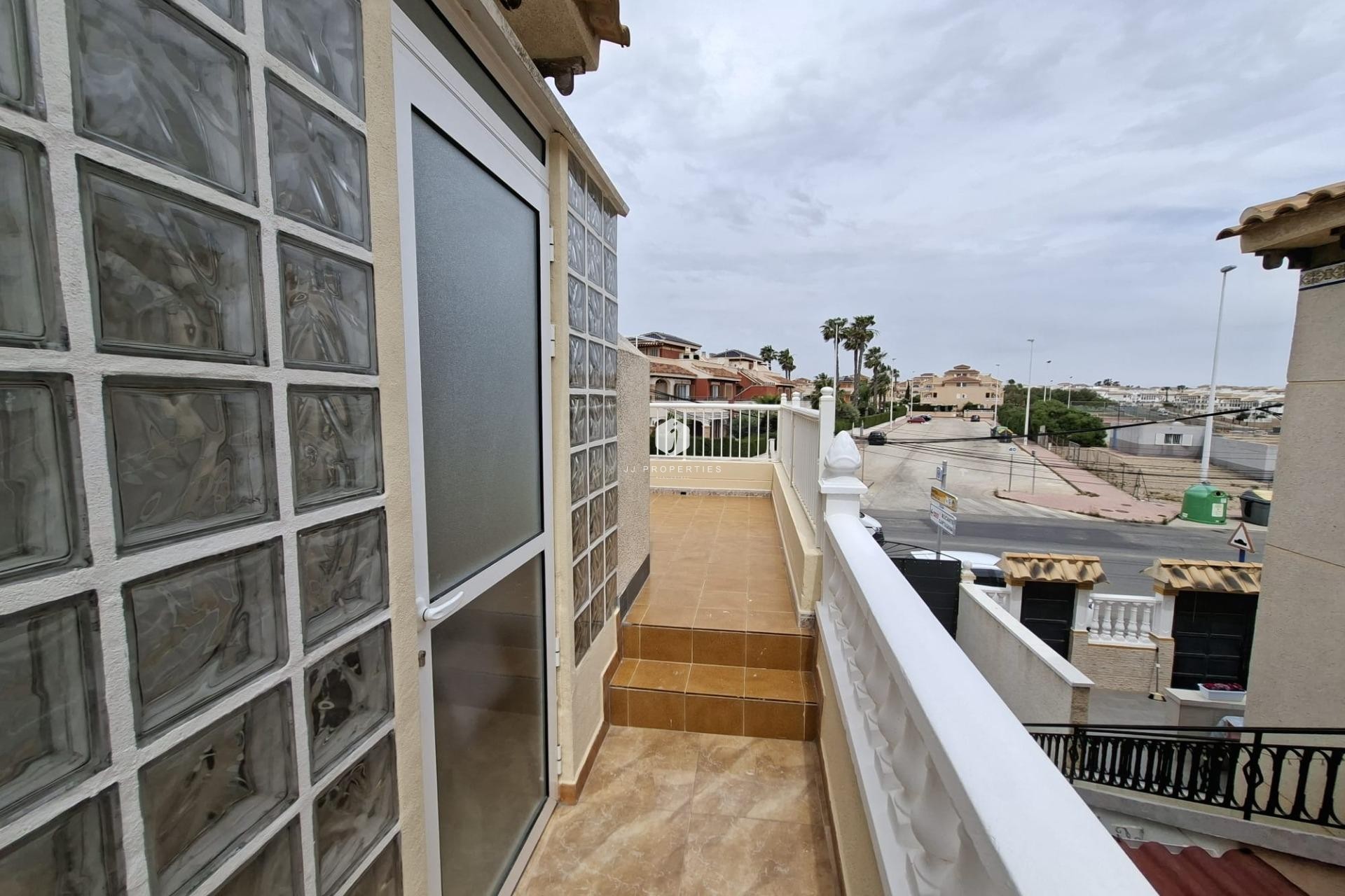 Aus zweiter Hand - Bungalow -
Orihuela Costa - Punta Prima