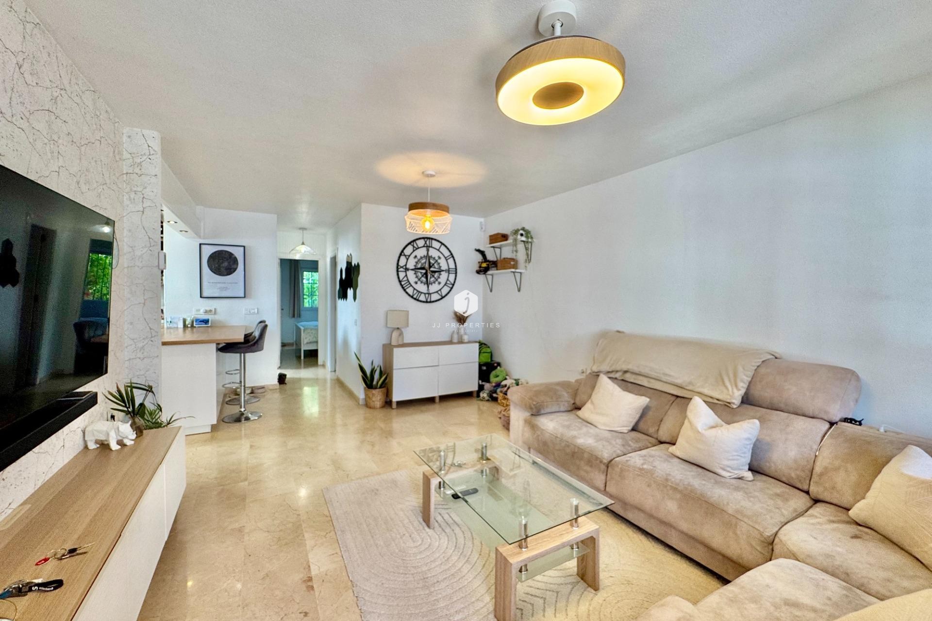 Aus zweiter Hand - Bungalow -
Orihuela Costa - Villamartín-las Filipinas
