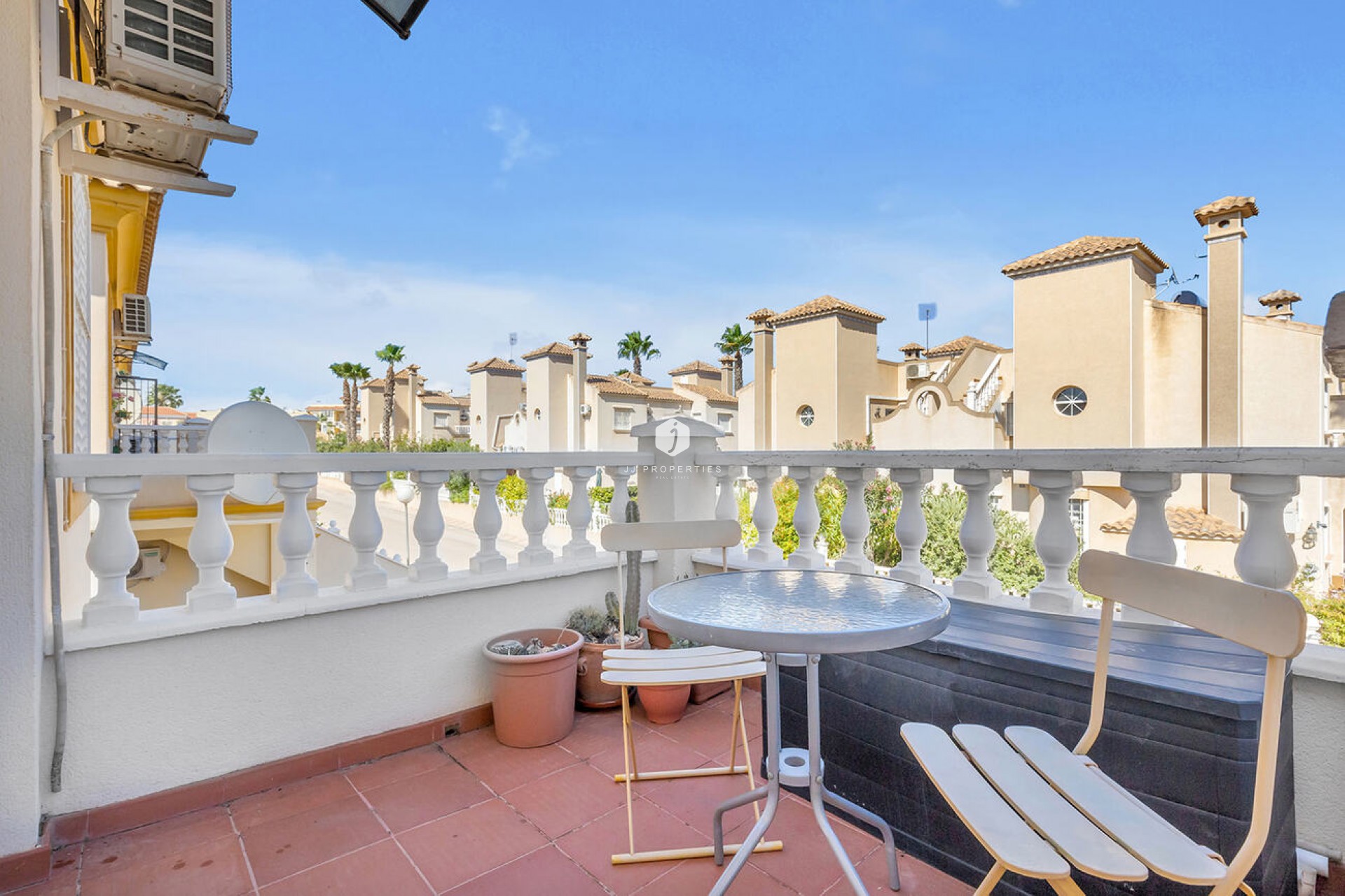 Aus zweiter Hand - Bungalow -
Orihuela Costa