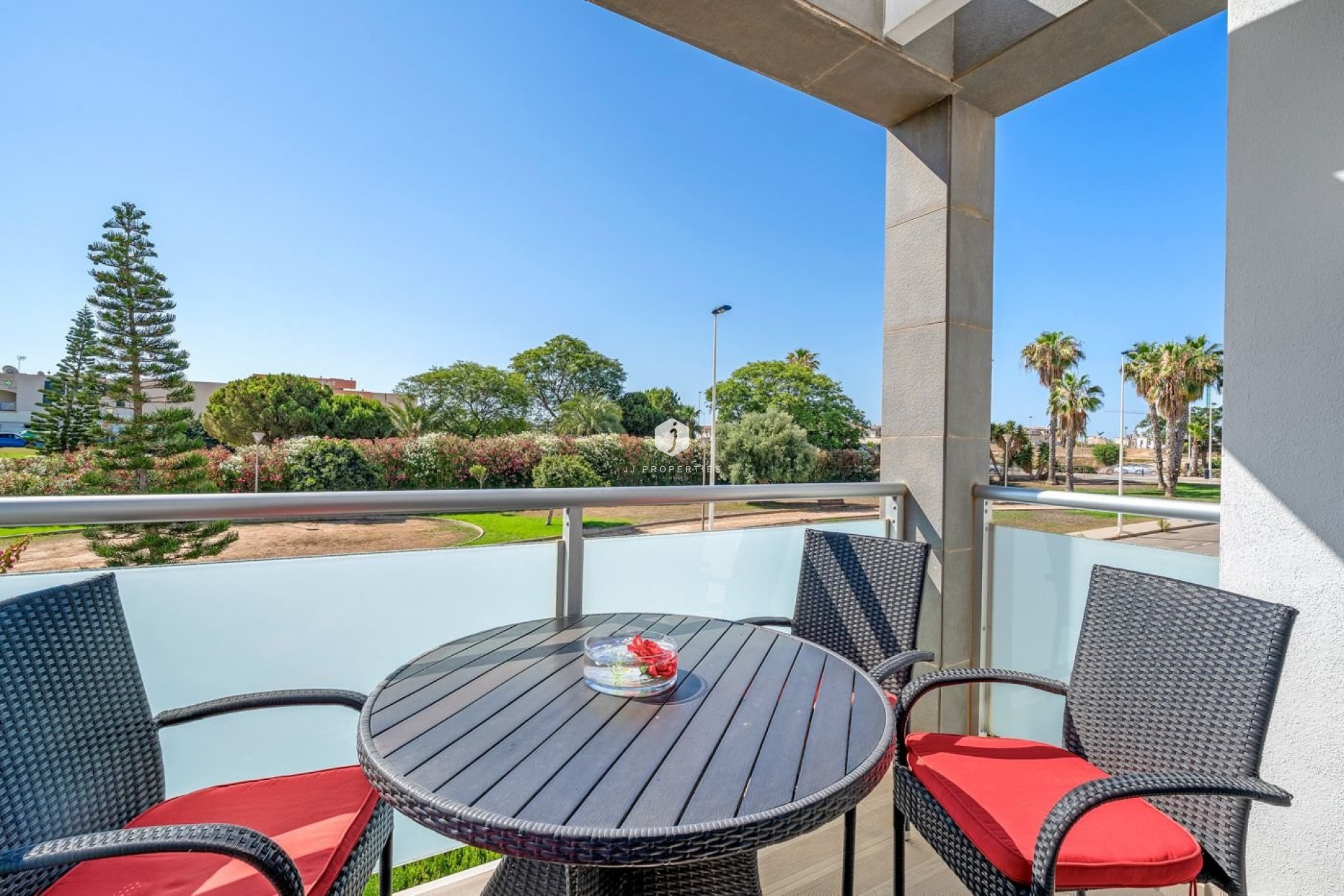 Aus zweiter Hand - Bungalow -
Punta Prima - Costa Blanca