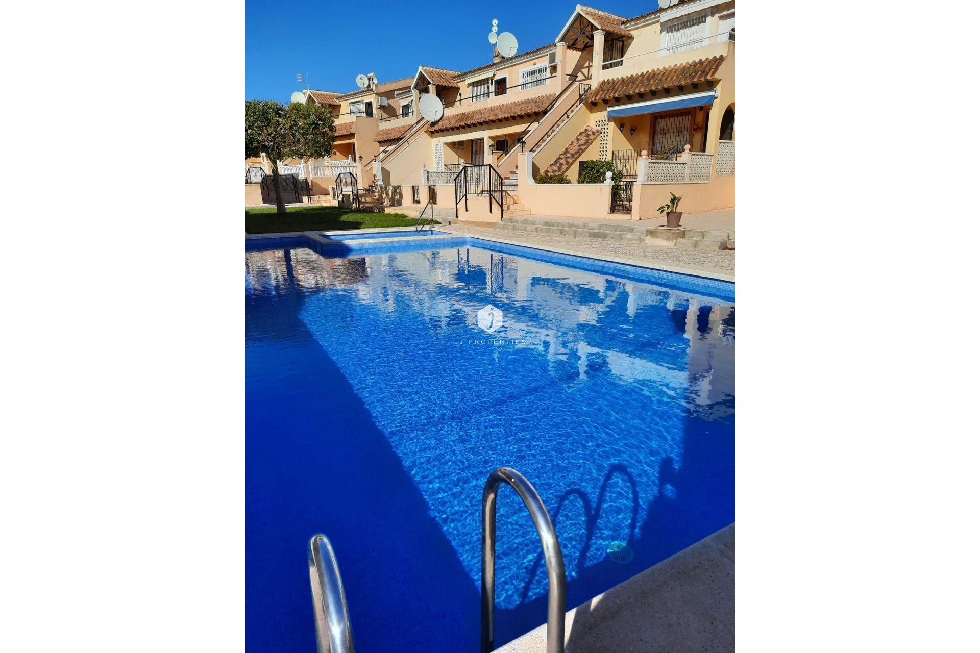 Aus zweiter Hand - Bungalow -
San Miguel de Salinas - Costa Blanca Sur